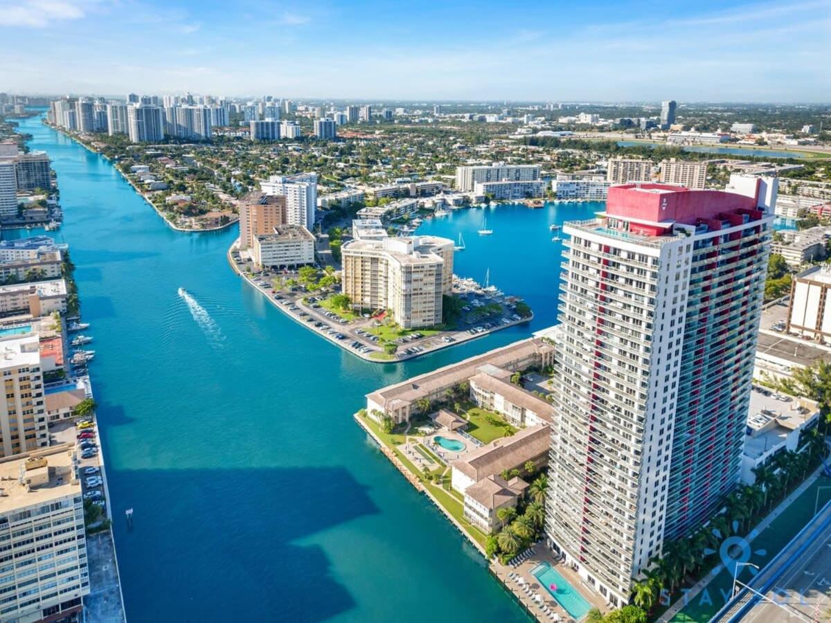MODERN Resort BALCONY W VIEW Resort POOL Hallandale Beach Exterior foto